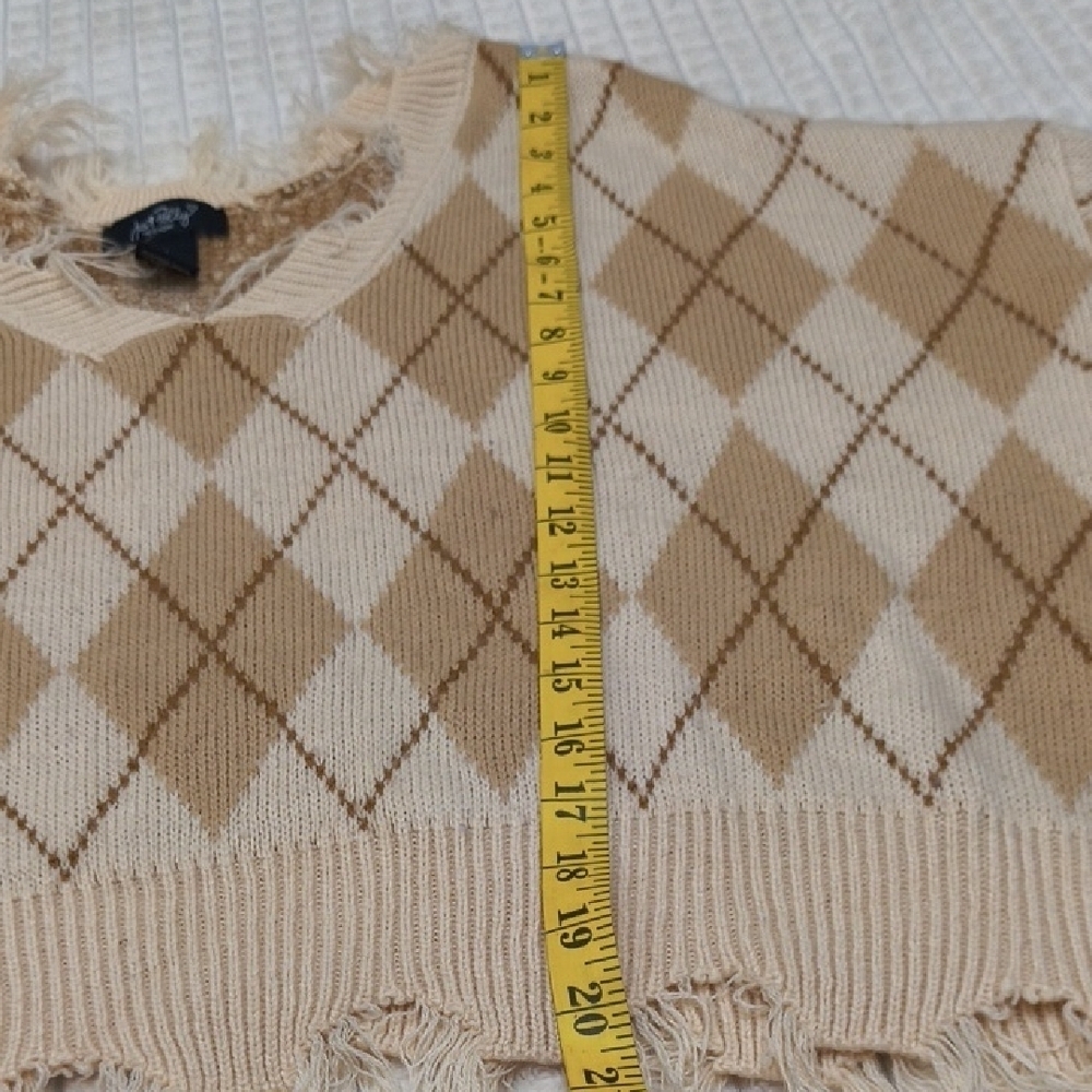 Distressed Beige Argyle Sweater XL Y2K Blokecore Whimsygoth - Picture 9 of 12
